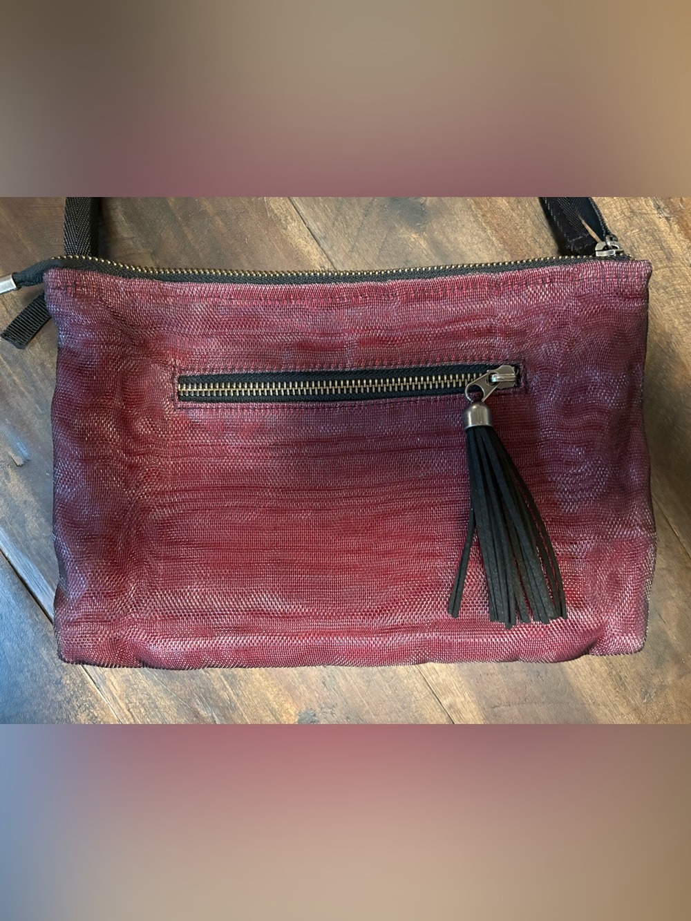 Smateria Recycled Mesh/Net Crossbody Purse with Brass Hardware in Red (EUC)